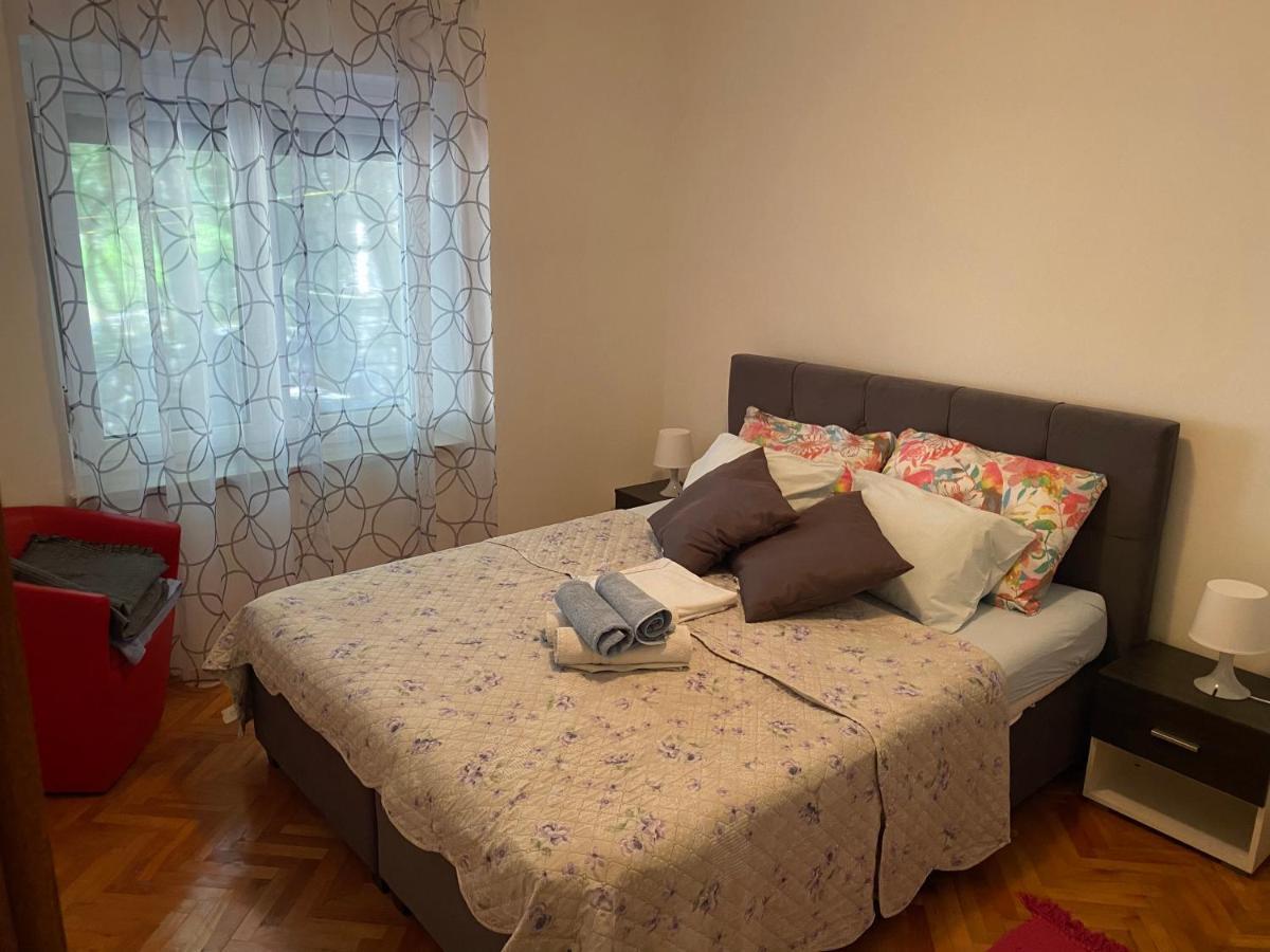 Kata Apartment Smrika Bagian luar foto
