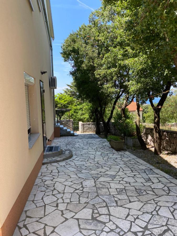 Kata Apartment Smrika Bagian luar foto