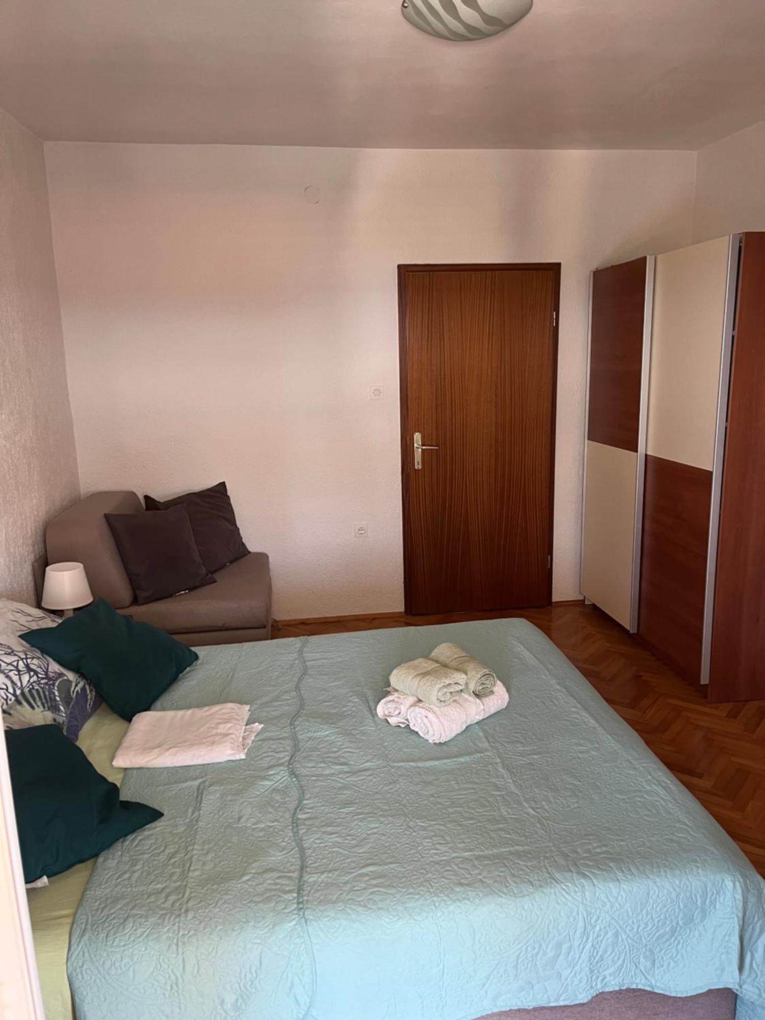 Kata Apartment Smrika Bagian luar foto