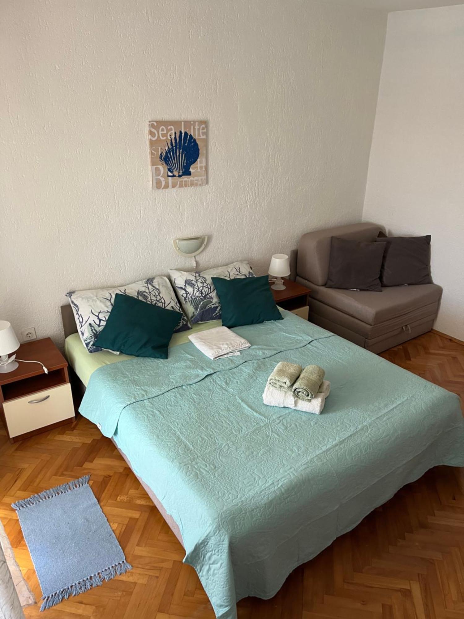 Kata Apartment Smrika Bagian luar foto